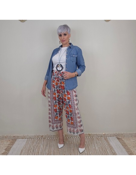 Pantalón con estampados florales